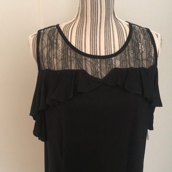 Ladies Beautiful Black Lace Top - 1 left - Picture 4 of 8